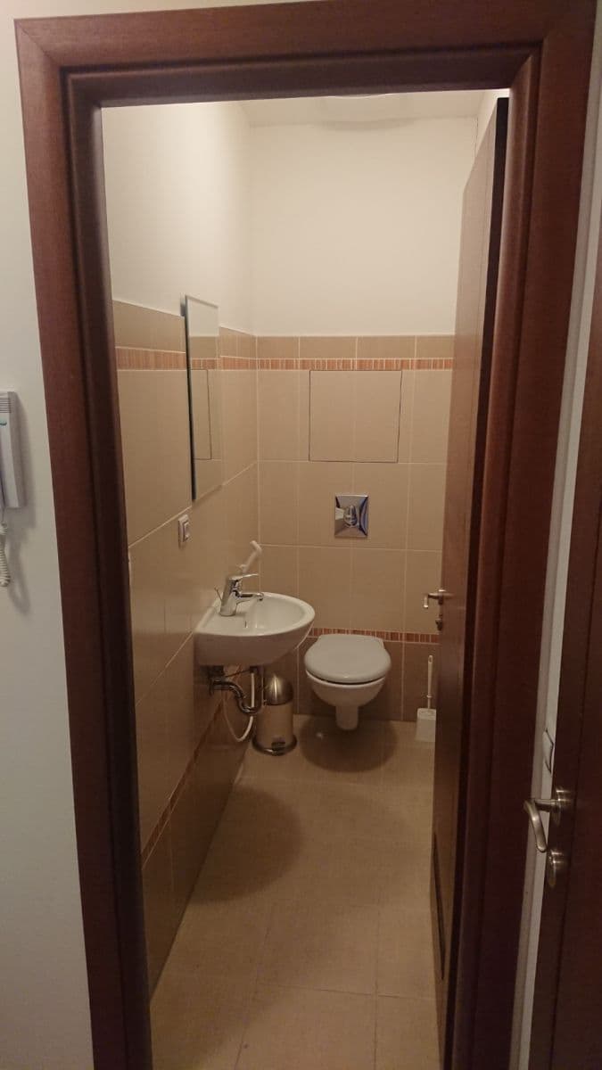 Prodej bytu 2+kk 52 m², Jateční, Karlovy Vary, Karlovarský kraj Prodej bytu 2+kk 52 m², Jateční, Karlovy Vary, Karlovarský kraj