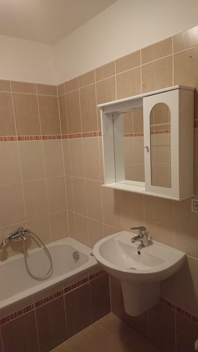 Prodej bytu 2+kk 52 m², Jateční, Karlovy Vary, Karlovarský kraj Prodej bytu 2+kk 52 m², Jateční, Karlovy Vary, Karlovarský kraj