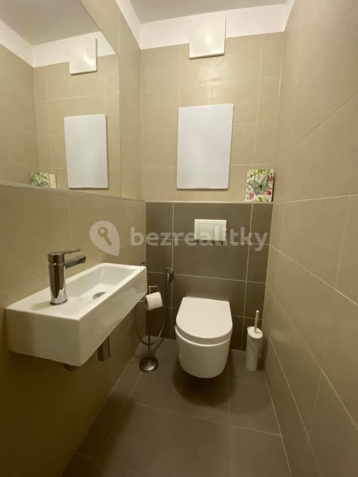 Pronájem bytu 3+kk 79 m², Na Fialce, Říčany, Středočeský kraj Pronájem bytu 3+kk 79 m², Na Fialce, Říčany, Středočeský kraj