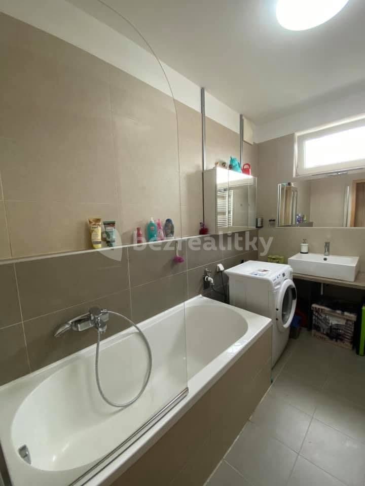 Pronájem bytu 3+kk 79 m², Na Fialce, Říčany, Středočeský kraj Pronájem bytu 3+kk 79 m², Na Fialce, Říčany, Středočeský kraj