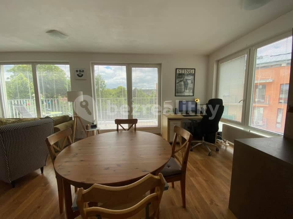 Pronájem bytu 3+kk 79 m², Na Fialce, Říčany, Středočeský kraj Pronájem bytu 3+kk 79 m², Na Fialce, Říčany, Středočeský kraj