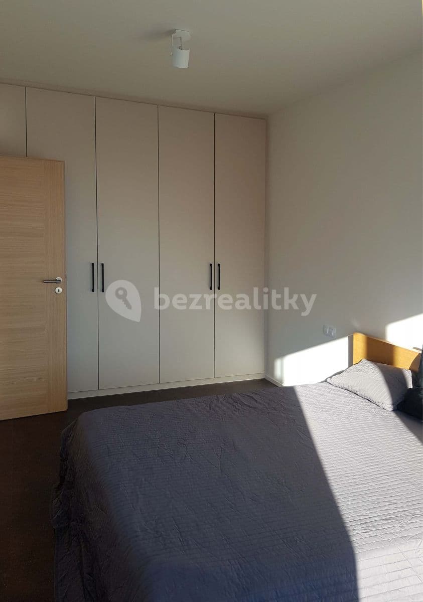 Pronájem bytu 2+kk 57 m², Tovární, Čelákovice, Středočeský kraj Pronájem bytu 2+kk 57 m², Tovární, Čelákovice, Středočeský kraj