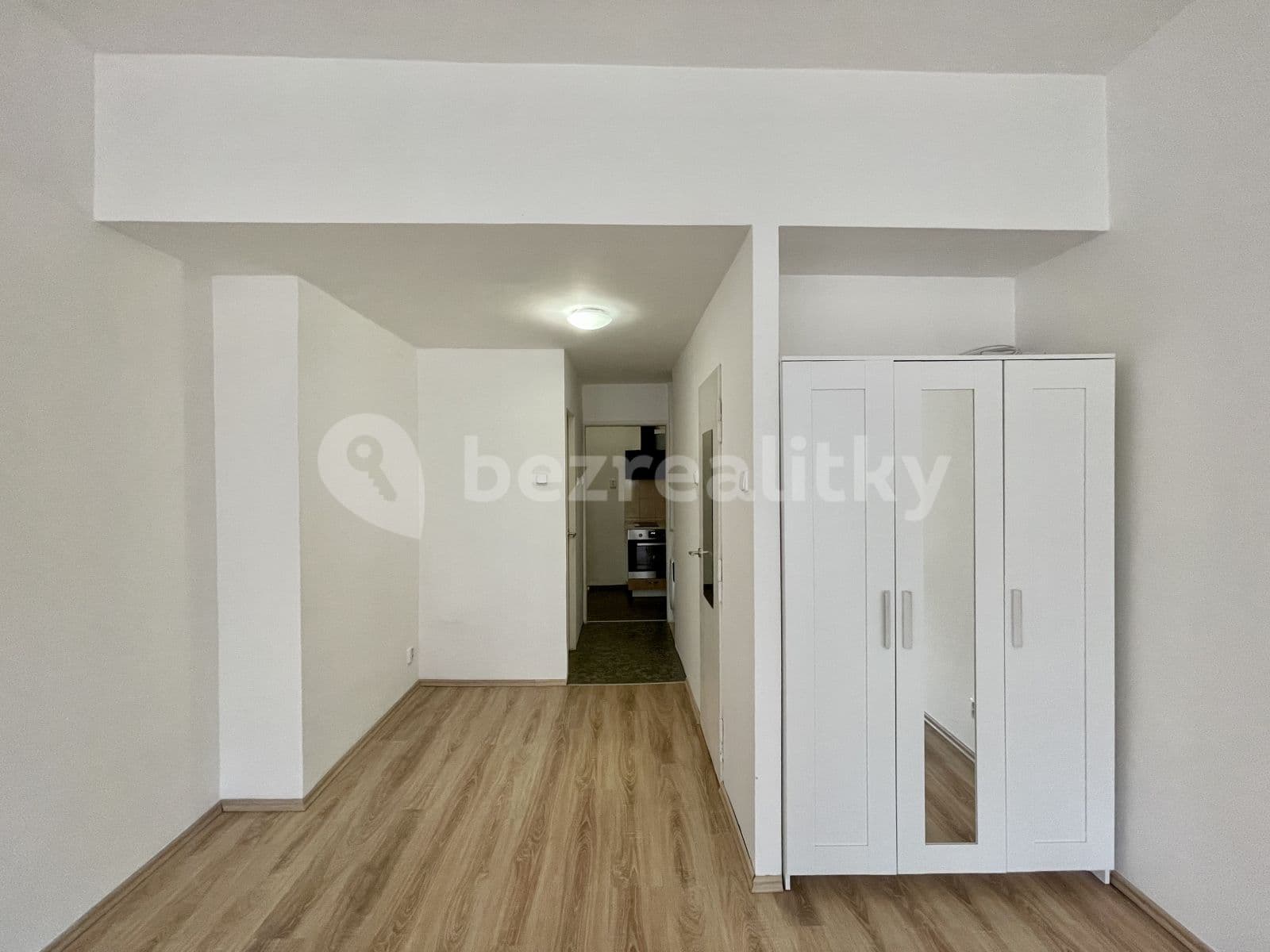 Pronájem bytu 1+1 38 m², U Kavalírky, Praha, Praha Pronájem bytu 1+1 38 m², U Kavalírky, Praha, Praha