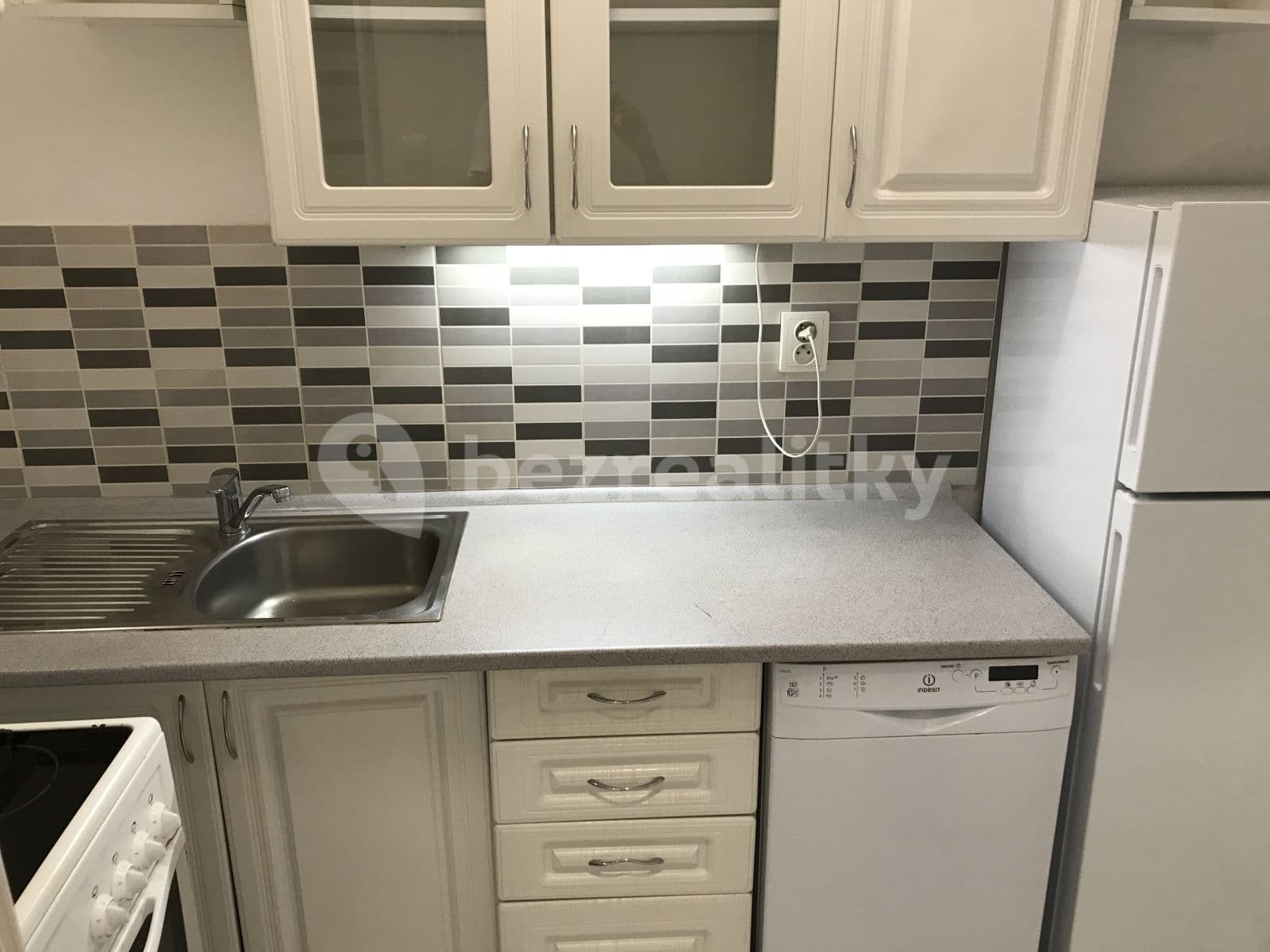 Pronájem bytu 2+kk 42 m², Podolská, Praha, Praha Pronájem bytu 2+kk 42 m², Podolská, Praha, Praha