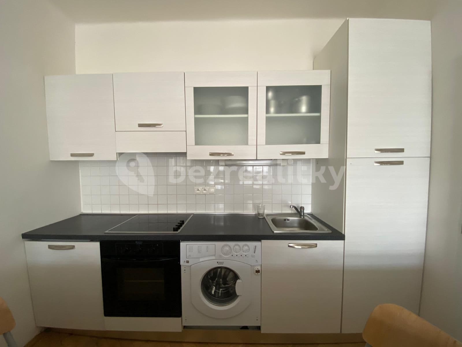 Pronájem bytu 1+kk 40 m², Táborská, Praha, Praha Pronájem bytu 1+kk 40 m², Táborská, Praha, Praha