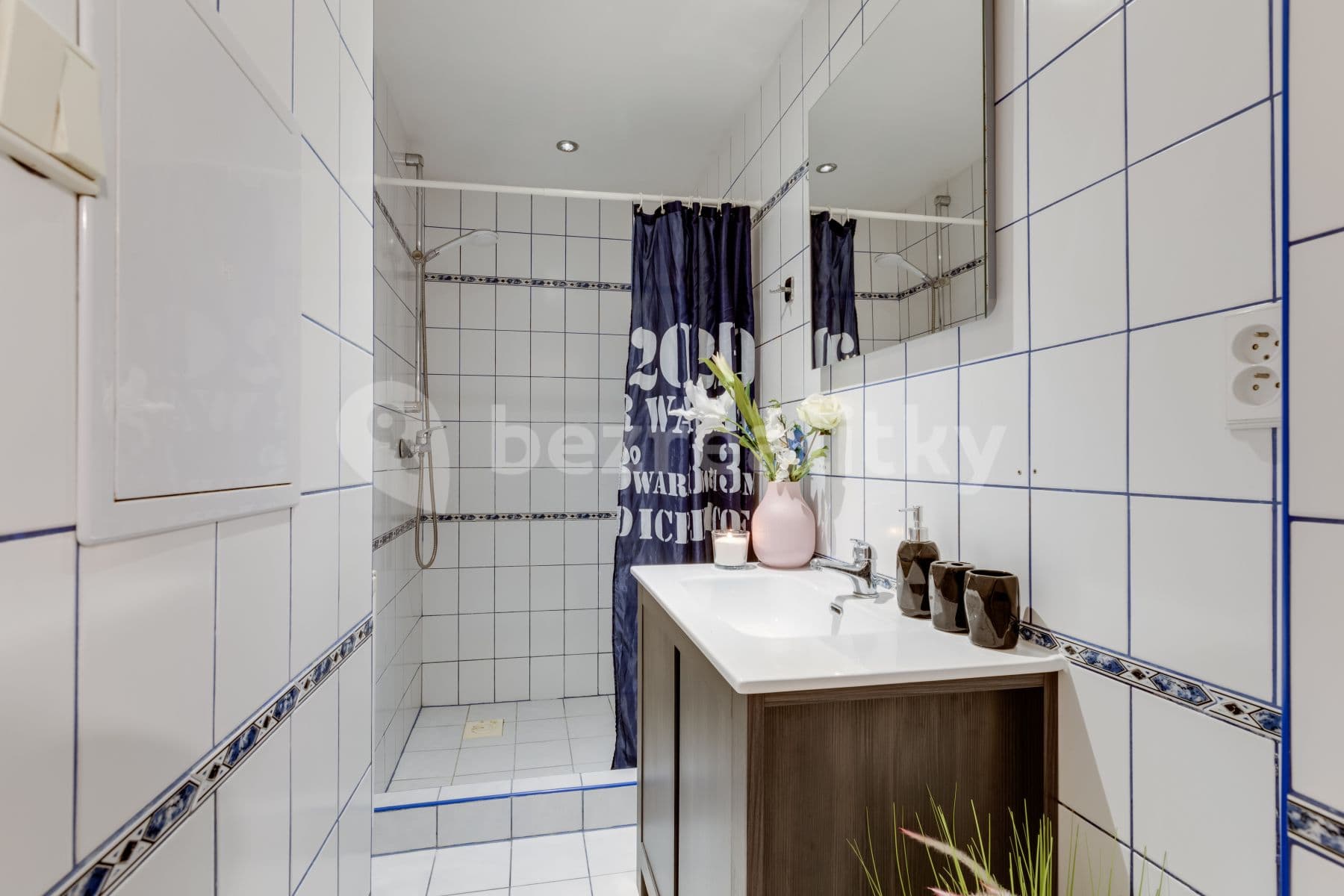 Pronájem bytu 2+1 69 m², Šlikova, Praha, Praha Pronájem bytu 2+1 69 m², Šlikova, Praha, Praha