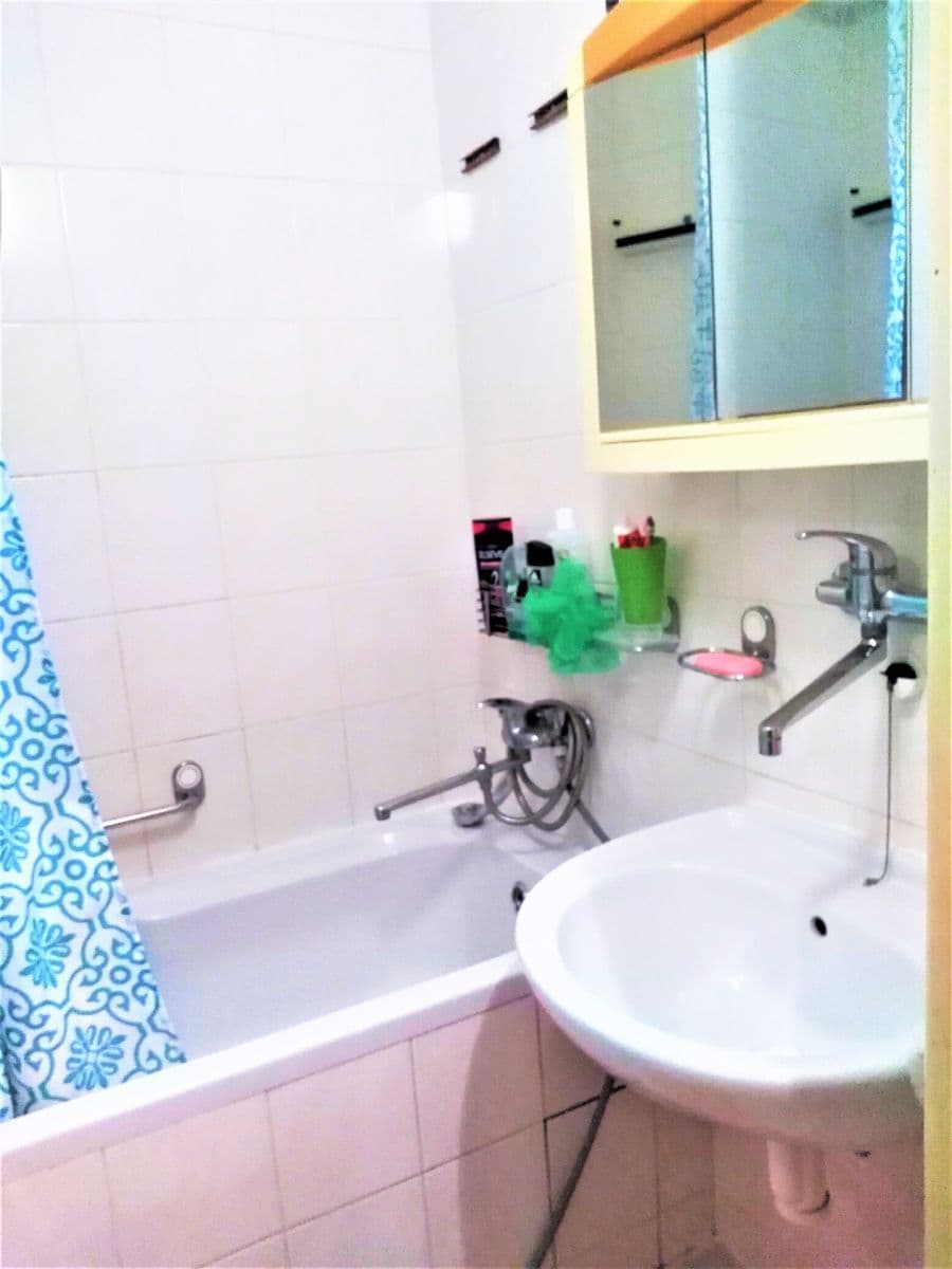 Pronájem bytu 2+1 52 m², Květinková, Praha, Praha Pronájem bytu 2+1 52 m², Květinková, Praha, Praha