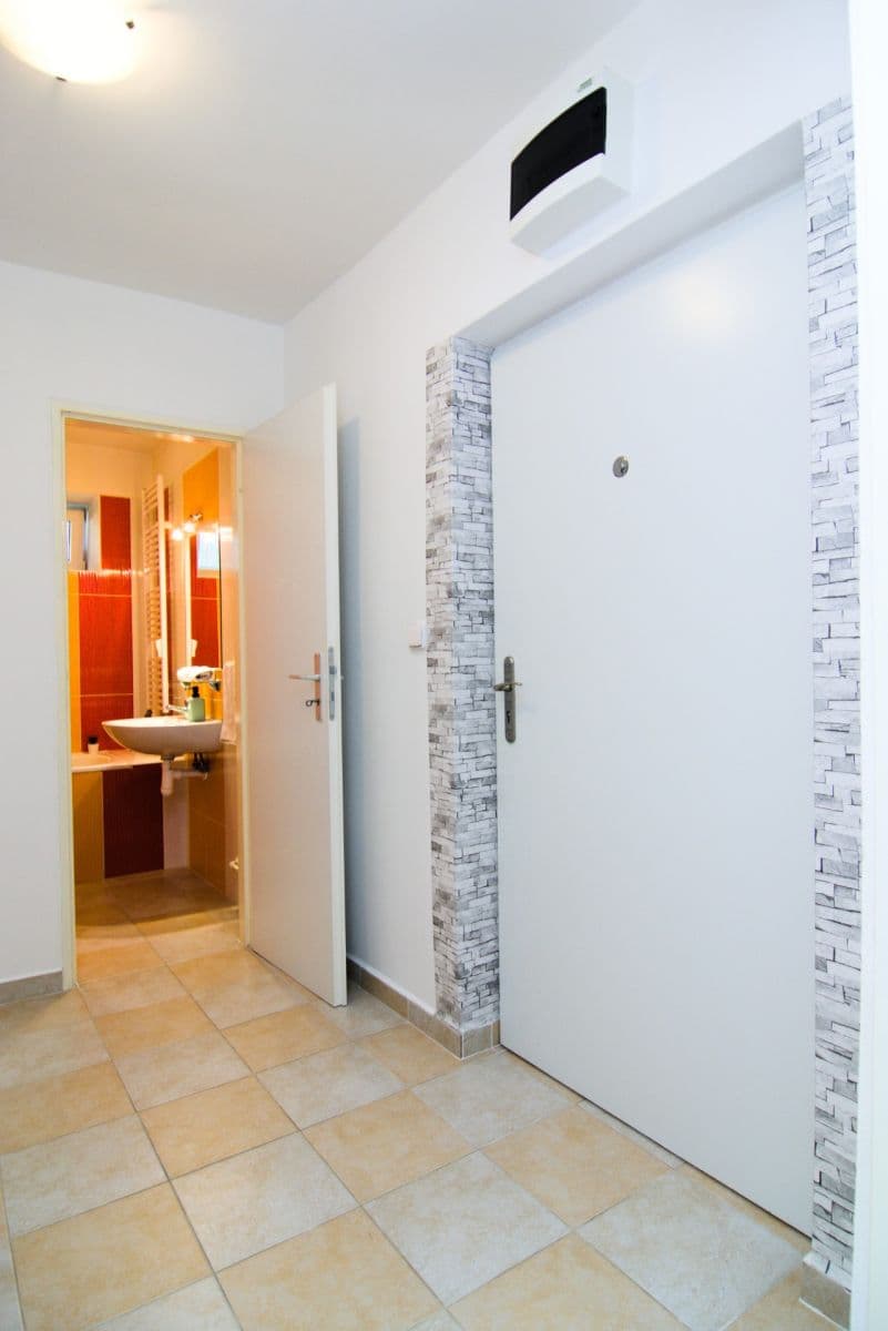 Pronájem bytu 2+1 47 m², Stavbařů, Ostrava, Moravskoslezský kraj Pronájem bytu 2+1 47 m², Stavbařů, Ostrava, Moravskoslezský kraj