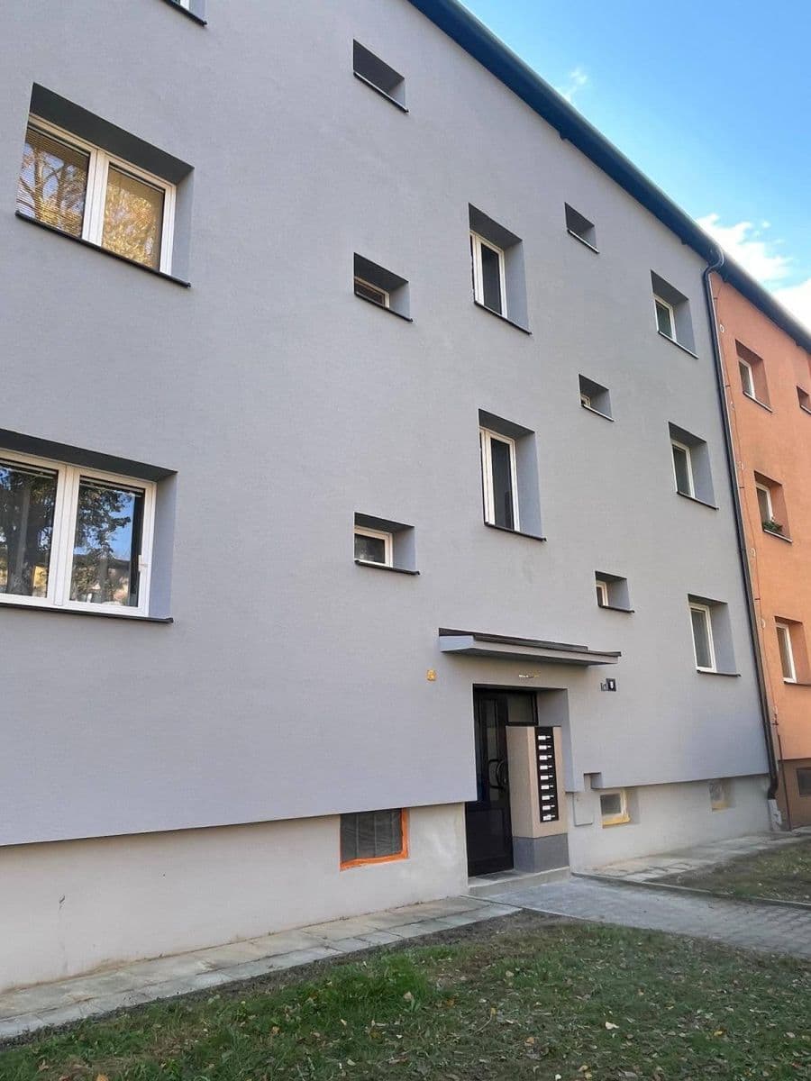 Pronájem bytu 2+1 47 m², Stavbařů, Ostrava, Moravskoslezský kraj Pronájem bytu 2+1 47 m², Stavbařů, Ostrava, Moravskoslezský kraj