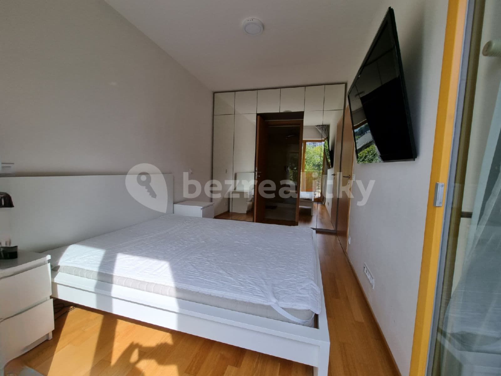 Pronájem bytu 2+kk 58 m², Za Karlínským přístavem, Praha, Praha Pronájem bytu 2+kk 58 m², Za Karlínským přístavem, Praha, Praha