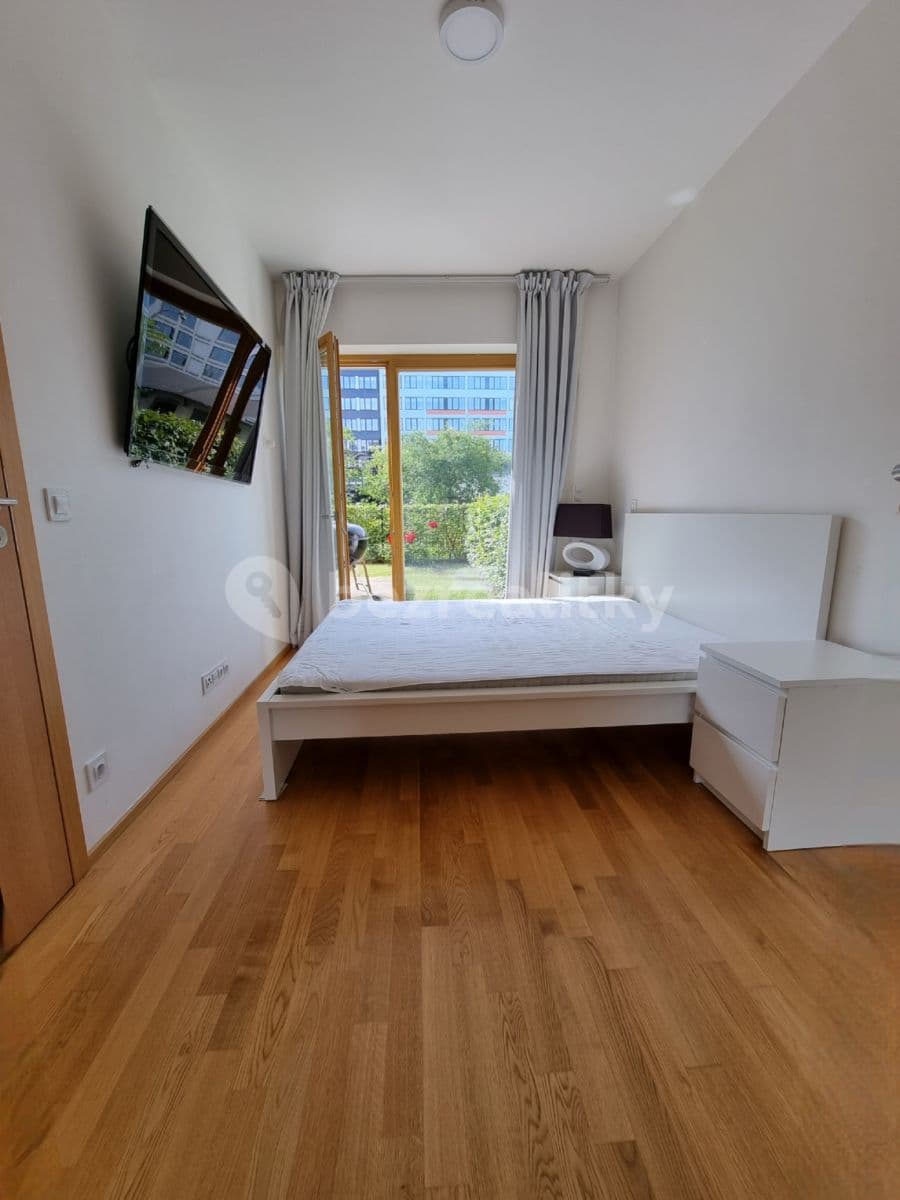 Pronájem bytu 2+kk 58 m², Za Karlínským přístavem, Praha, Praha Pronájem bytu 2+kk 58 m², Za Karlínským přístavem, Praha, Praha