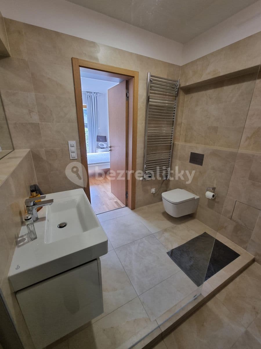 Pronájem bytu 2+kk 58 m², Za Karlínským přístavem, Praha, Praha Pronájem bytu 2+kk 58 m², Za Karlínským přístavem, Praha, Praha