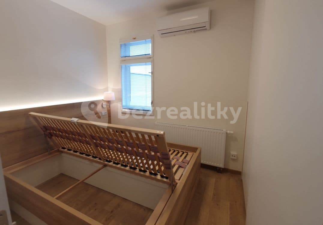 Pronájem bytu 2+kk 37 m², Sokolovská, Praha, Praha Pronájem bytu 2+kk 37 m², Sokolovská, Praha, Praha