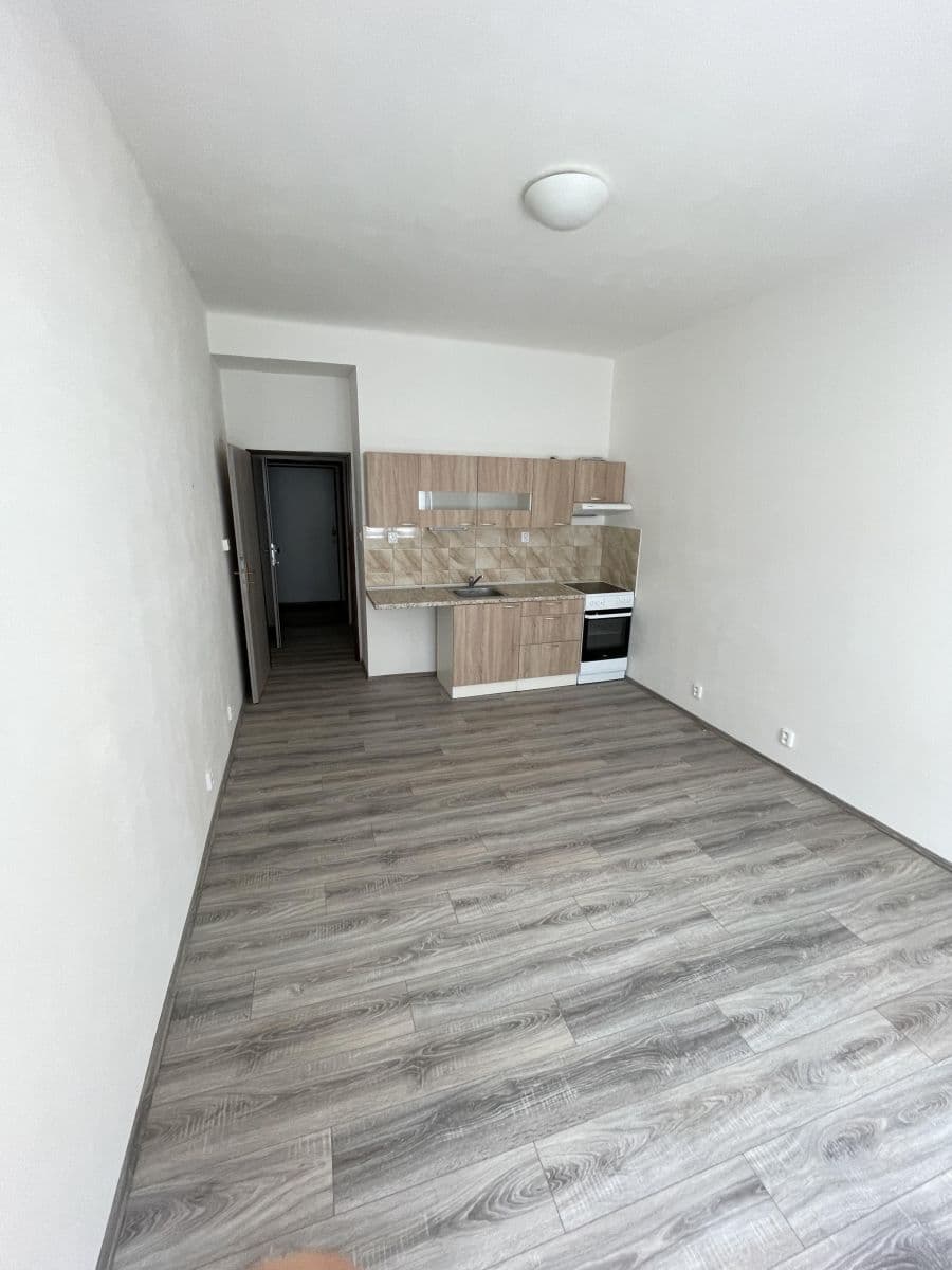 Pronájem bytu 1+kk 30 m², Drahobejlova, Praha, Praha Pronájem bytu 1+kk 30 m², Drahobejlova, Praha, Praha