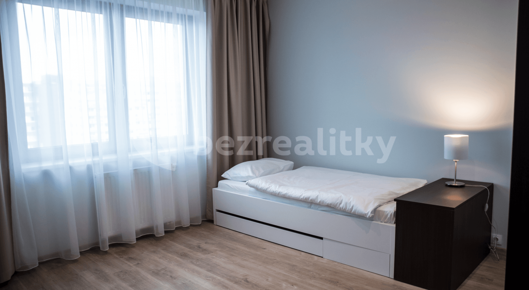 Pronájem bytu 2+1 42 m², Mukařovského, Praha, Praha Pronájem bytu 2+1 42 m², Mukařovského, Praha, Praha