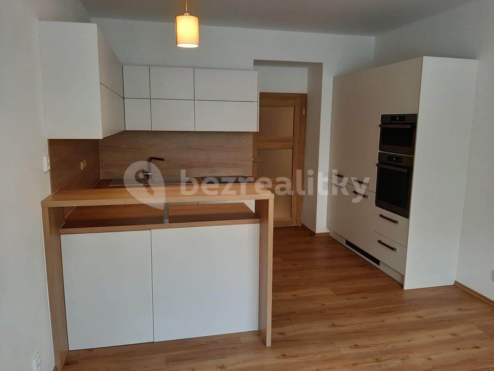 Pronájem bytu 2+kk 48 m², Koněvova, Praha, Praha Pronájem bytu 2+kk 48 m², Koněvova, Praha, Praha
