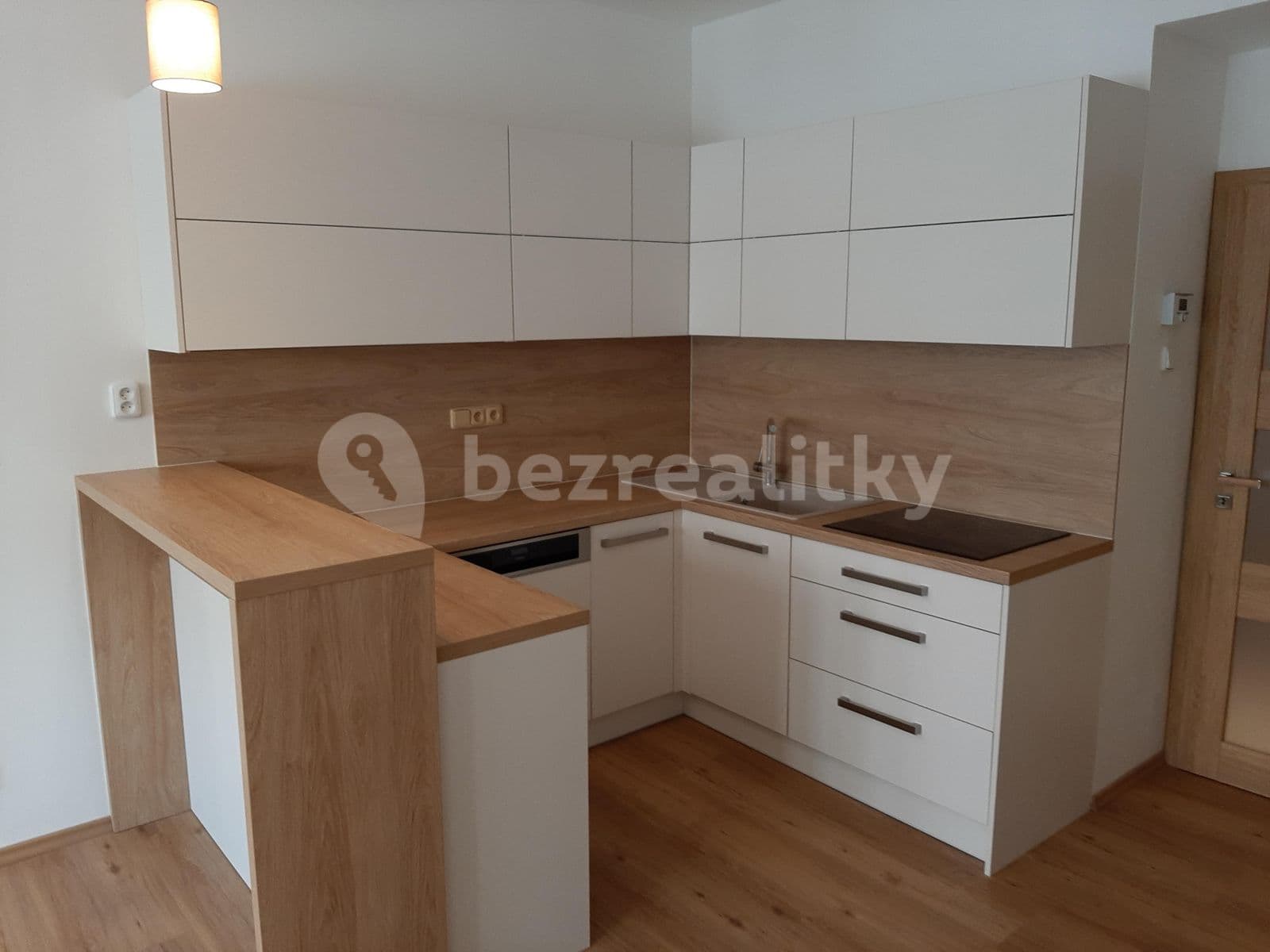Pronájem bytu 2+kk 48 m², Koněvova, Praha, Praha Pronájem bytu 2+kk 48 m², Koněvova, Praha, Praha