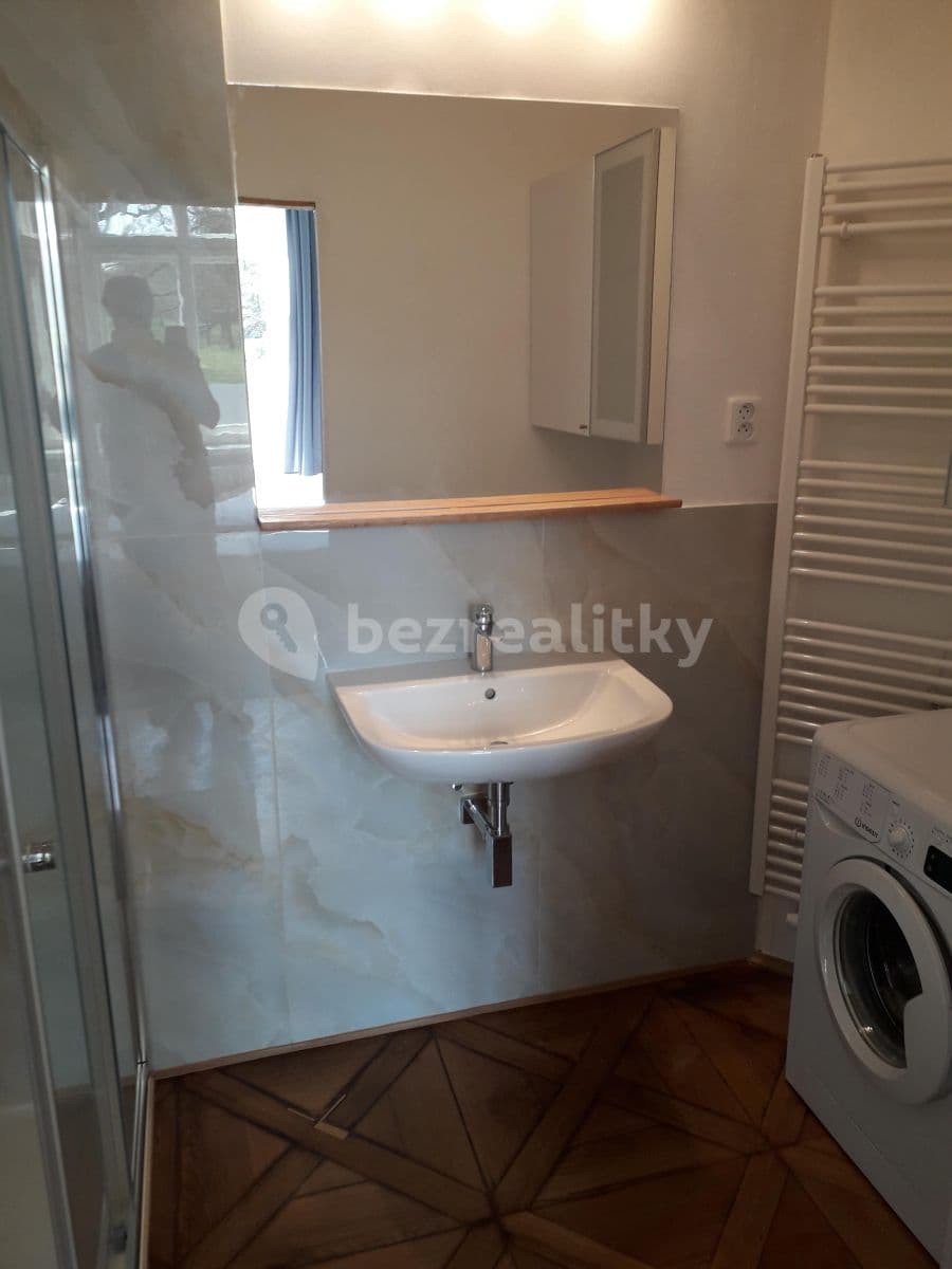 Pronájem bytu 2+kk 60 m², Bolzanova, Praha, Praha Pronájem bytu 2+kk 60 m², Bolzanova, Praha, Praha