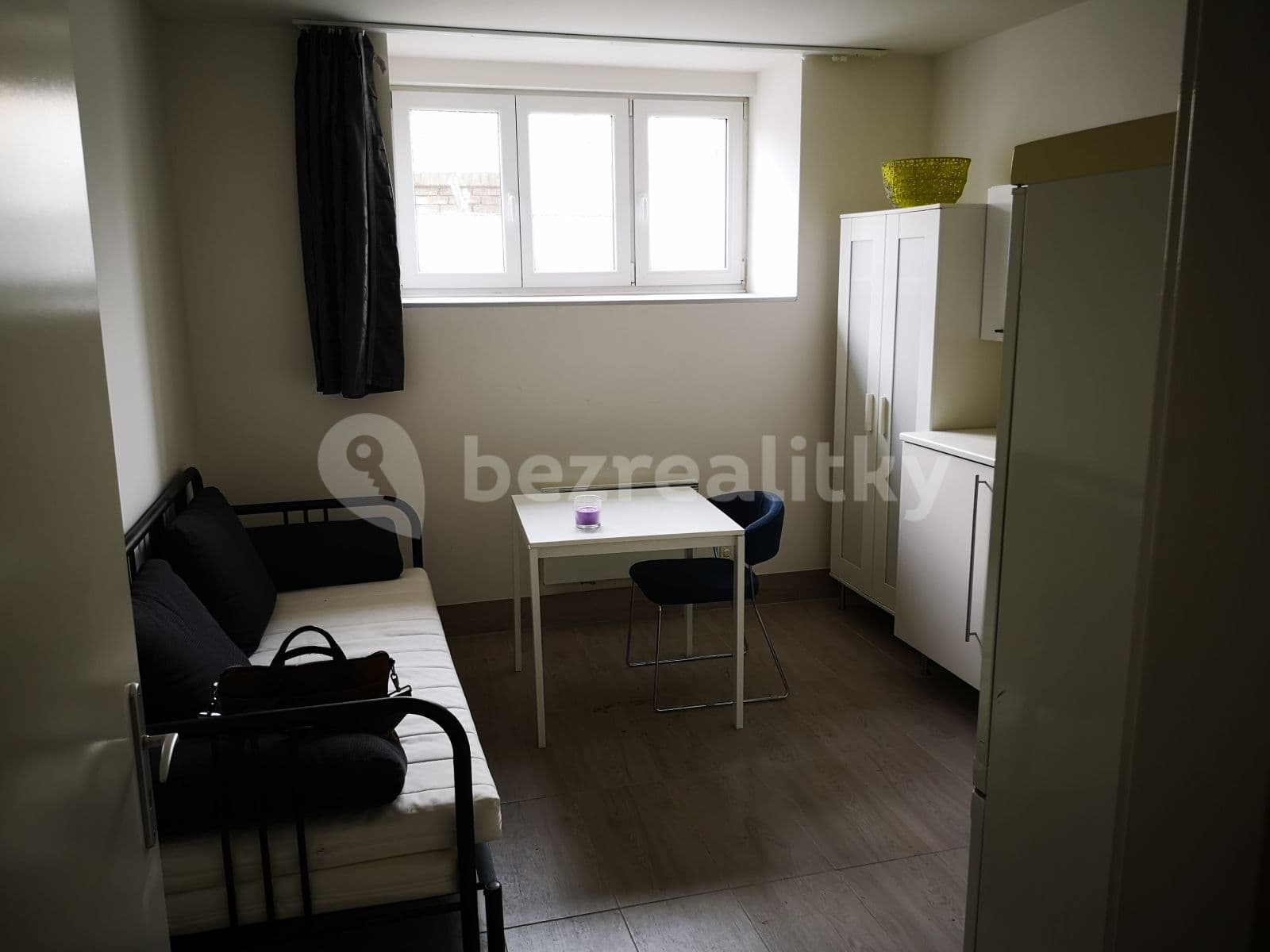 Pronájem bytu 1+kk 20 m², Pod Kynclovkou, Praha, Praha Pronájem bytu 1+kk 20 m², Pod Kynclovkou, Praha, Praha