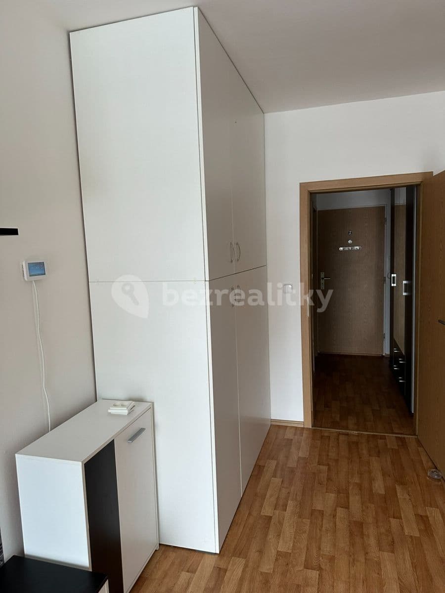 Pronájem bytu 1+kk 27 m², Obecní, Chyňava, Středočeský kraj Pronájem bytu 1+kk 27 m², Obecní, Chyňava, Středočeský kraj