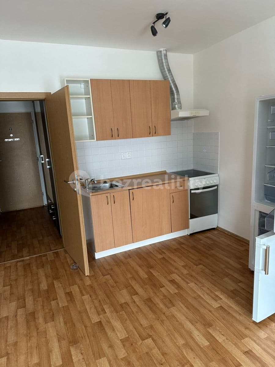 Pronájem bytu 1+kk 27 m², Obecní, Chyňava, Středočeský kraj Pronájem bytu 1+kk 27 m², Obecní, Chyňava, Středočeský kraj