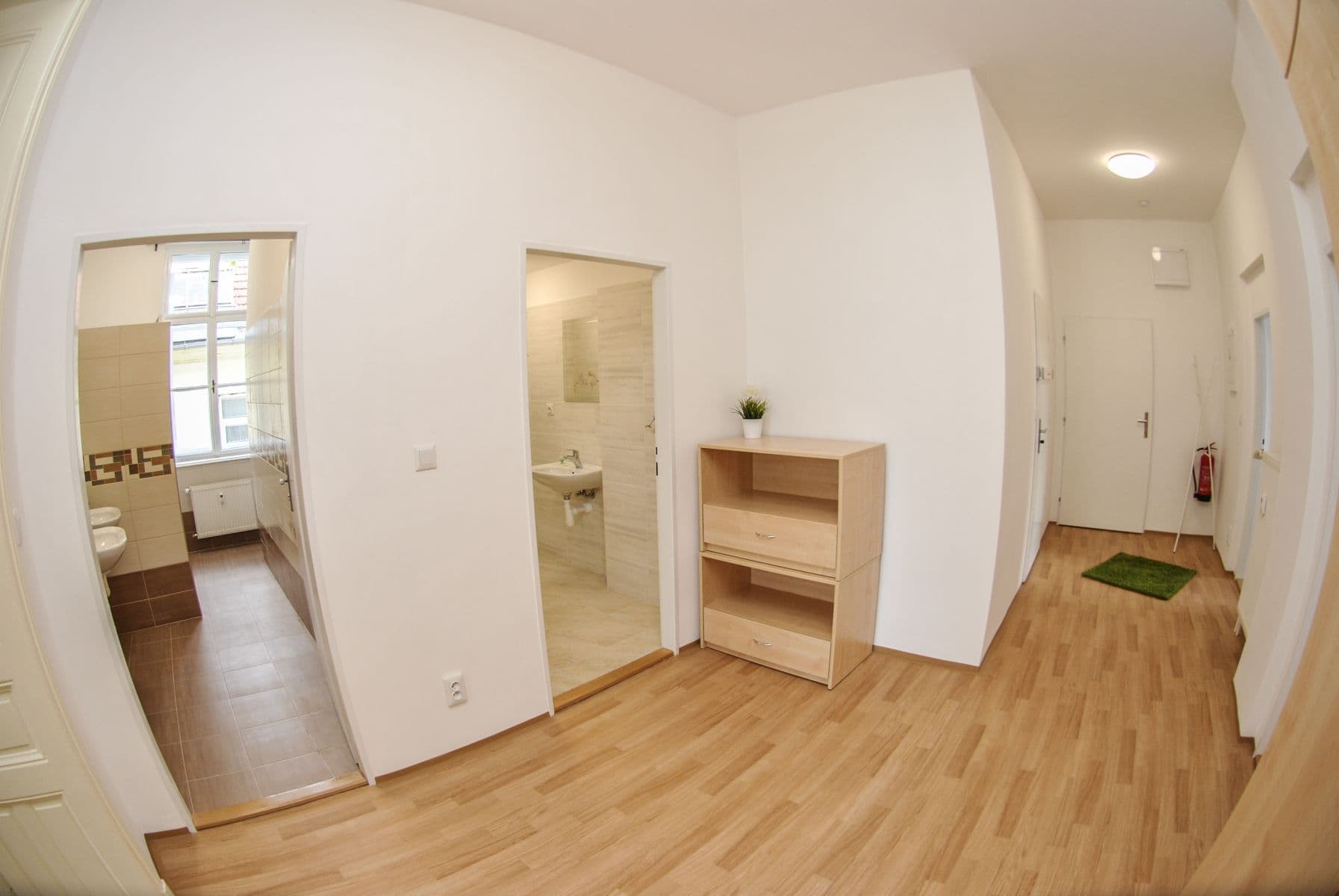 Pronájem bytu 4+1 127 m², Dominikánské náměstí, Brno, Jihomoravský kraj Pronájem bytu 4+1 127 m², Dominikánské náměstí, Brno, Jihomoravský kraj