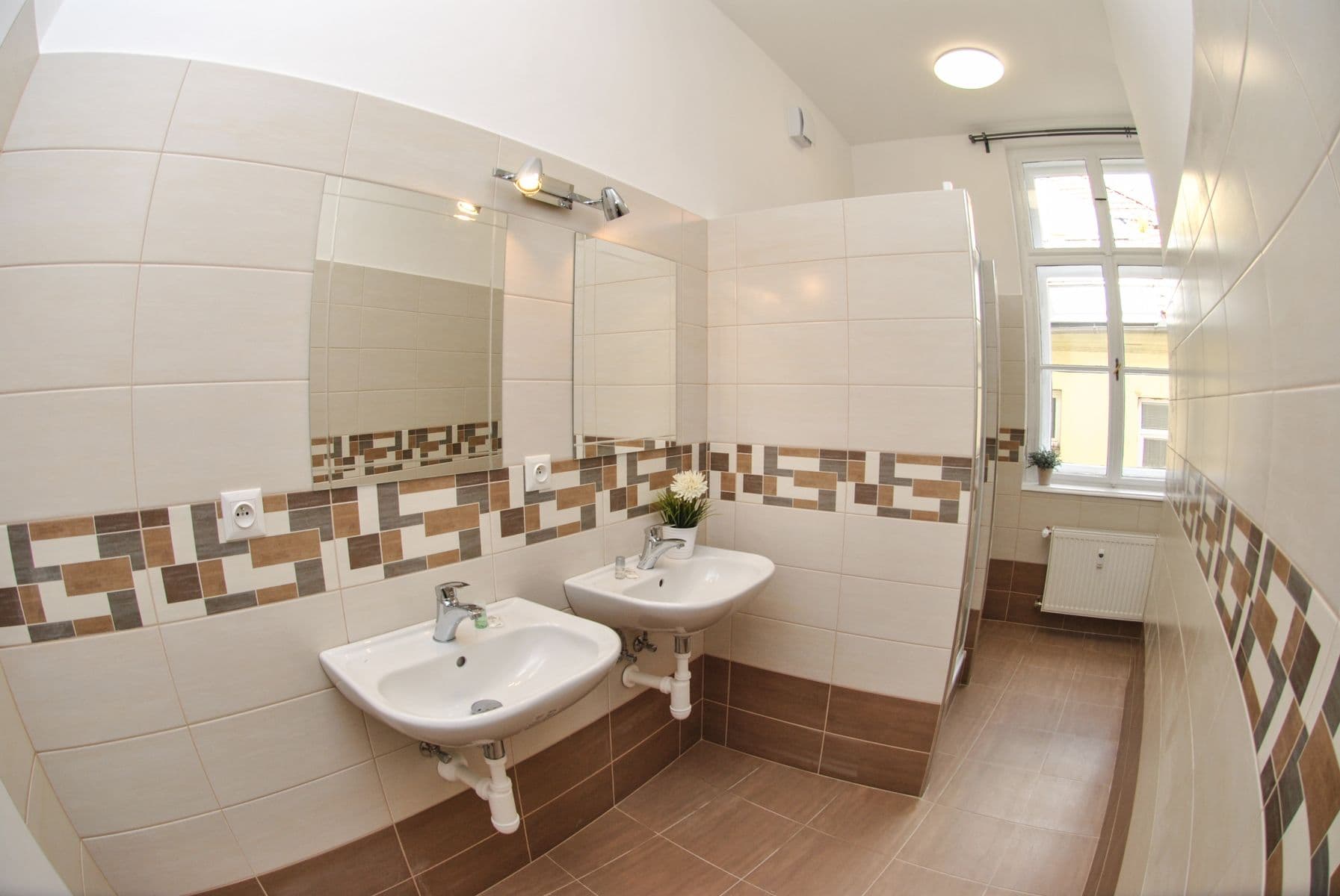 Pronájem bytu 4+1 127 m², Dominikánské náměstí, Brno, Jihomoravský kraj Pronájem bytu 4+1 127 m², Dominikánské náměstí, Brno, Jihomoravský kraj