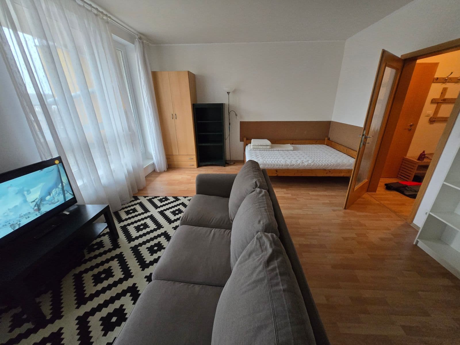 Pronájem bytu 1+kk 38 m², Kabešova, Praha, Praha Pronájem bytu 1+kk 38 m², Kabešova, Praha, Praha