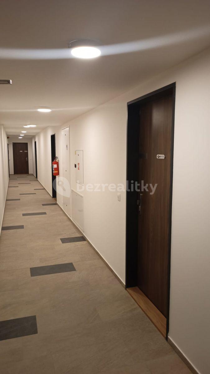 Pronájem bytu 1+kk 37 m², Wassermannova, Praha, Praha