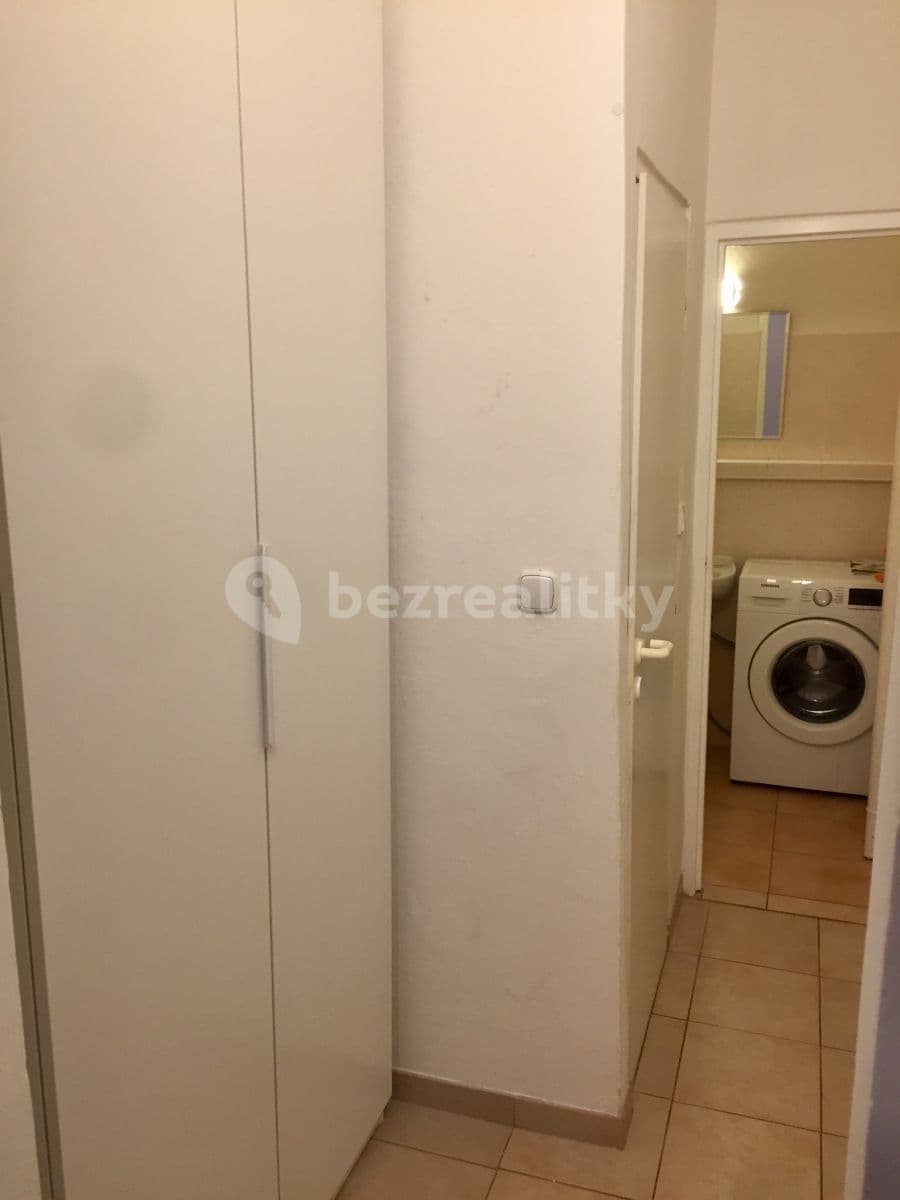 Pronájem bytu 1+1 50 m², Sklenárova, Ružinov, Bratislavský kraj Pronájem bytu 1+1 50 m², Sklenárova, Ružinov, Bratislavský kraj