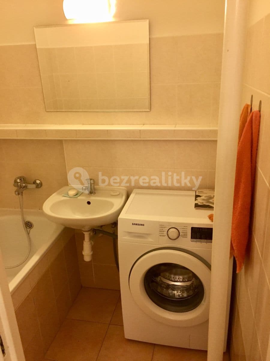 Pronájem bytu 1+1 50 m², Sklenárova, Ružinov, Bratislavský kraj Pronájem bytu 1+1 50 m², Sklenárova, Ružinov, Bratislavský kraj