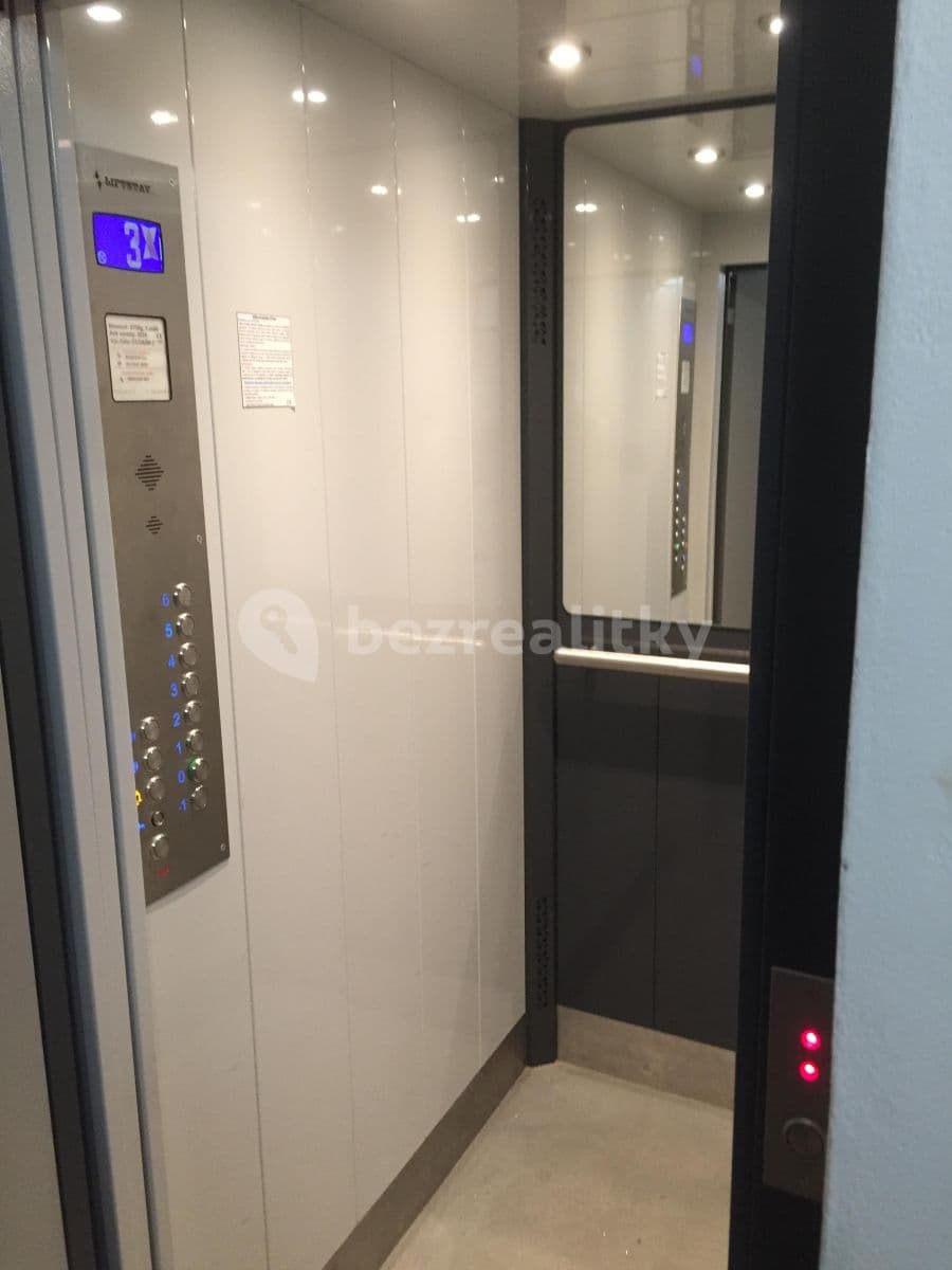 Pronájem bytu 1+1 50 m², Sklenárova, Ružinov, Bratislavský kraj Pronájem bytu 1+1 50 m², Sklenárova, Ružinov, Bratislavský kraj