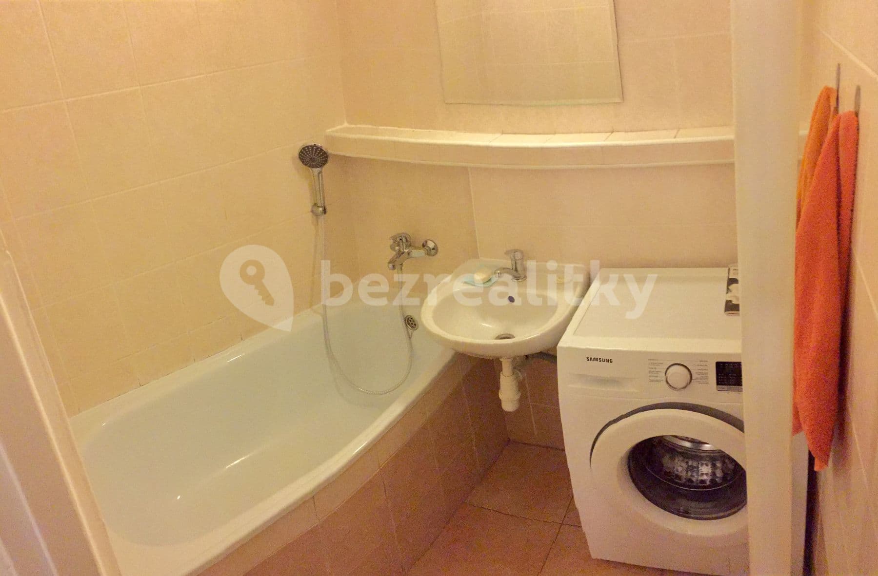 Pronájem bytu 1+1 50 m², Sklenárova, Ružinov, Bratislavský kraj Pronájem bytu 1+1 50 m², Sklenárova, Ružinov, Bratislavský kraj