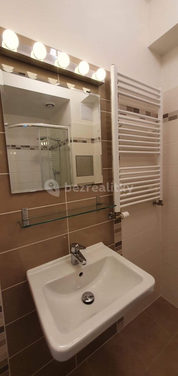 Pronájem bytu 1+kk 23 m², Freyova, Praha, Praha Pronájem bytu 1+kk 23 m², Freyova, Praha, Praha