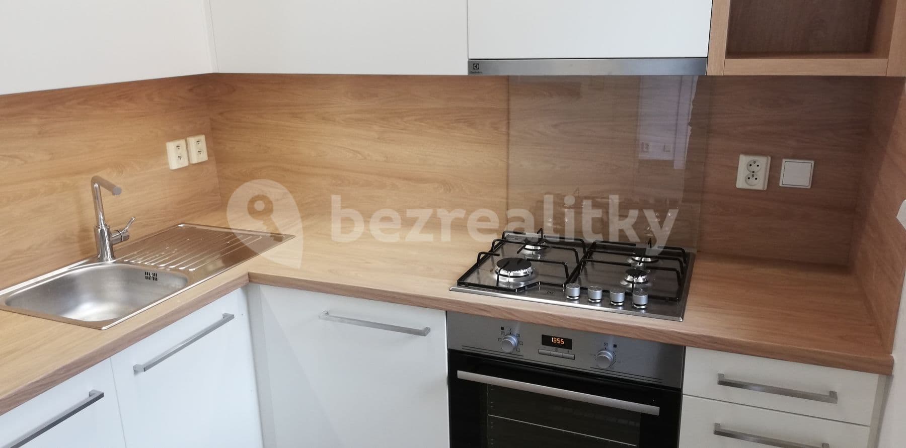 Pronájem bytu 3+1 91 m², Na Třebešíně, Praha, Praha Pronájem bytu 3+1 91 m², Na Třebešíně, Praha, Praha