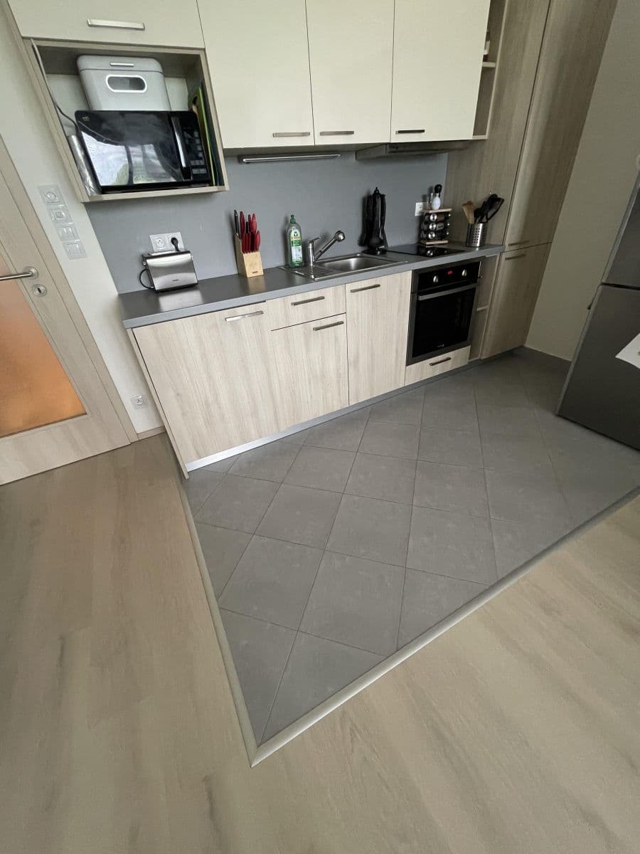 Pronájem bytu 1+kk 41 m², Kadečkové, Praha, Praha Pronájem bytu 1+kk 41 m², Kadečkové, Praha, Praha