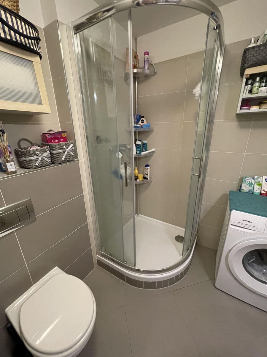 Pronájem bytu 1+kk 41 m², Kadečkové, Praha, Praha Pronájem bytu 1+kk 41 m², Kadečkové, Praha, Praha