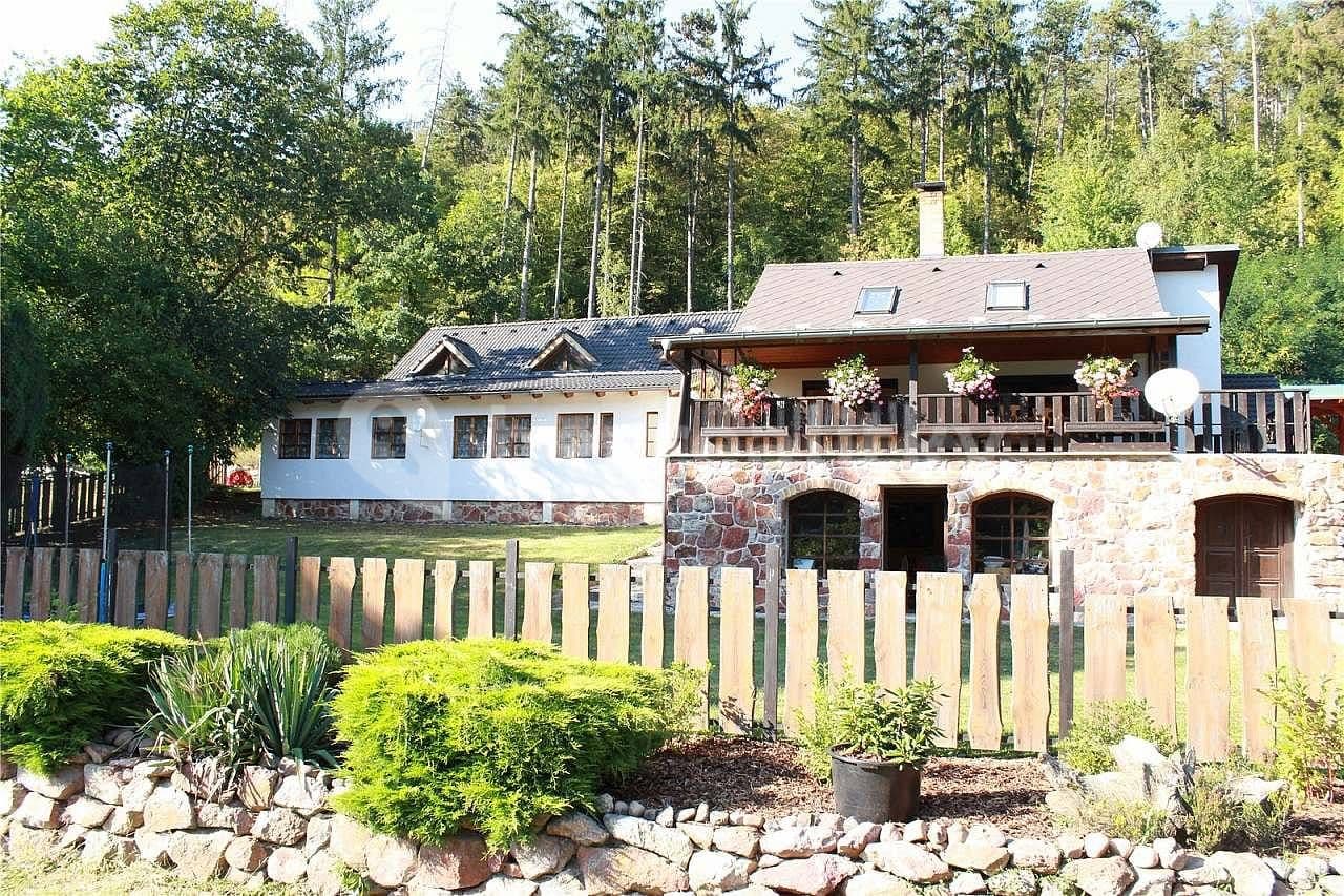 Pronájem chaty, chalupy, Račice, Středočeský kraj Pronájem chaty, chalupy, Račice, Středočeský kraj