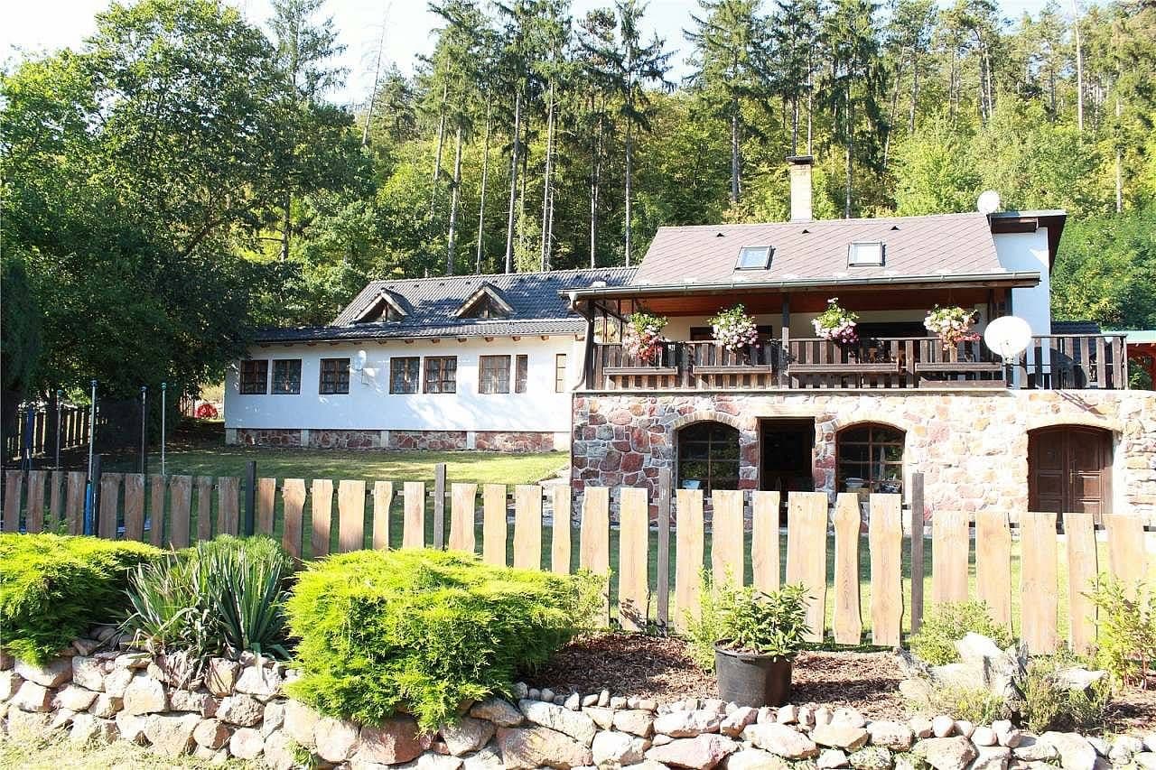 Pronájem chaty, chalupy, Račice, Středočeský kraj Pronájem chaty, chalupy, Račice, Středočeský kraj