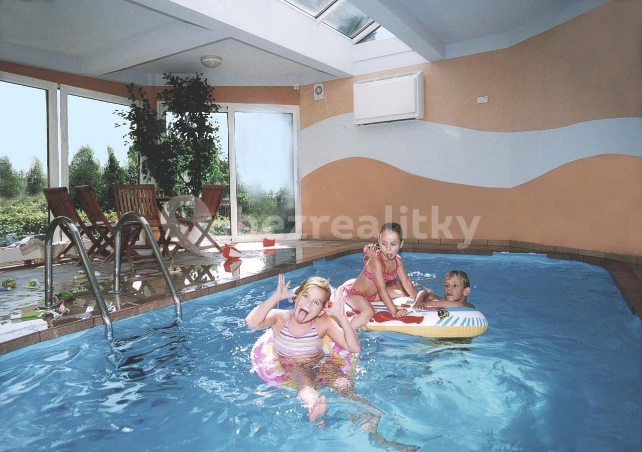 Pronájem chaty, chalupy, Mladá Boleslav, Středočeský kraj Pronájem chaty, chalupy, Mladá Boleslav, Středočeský kraj