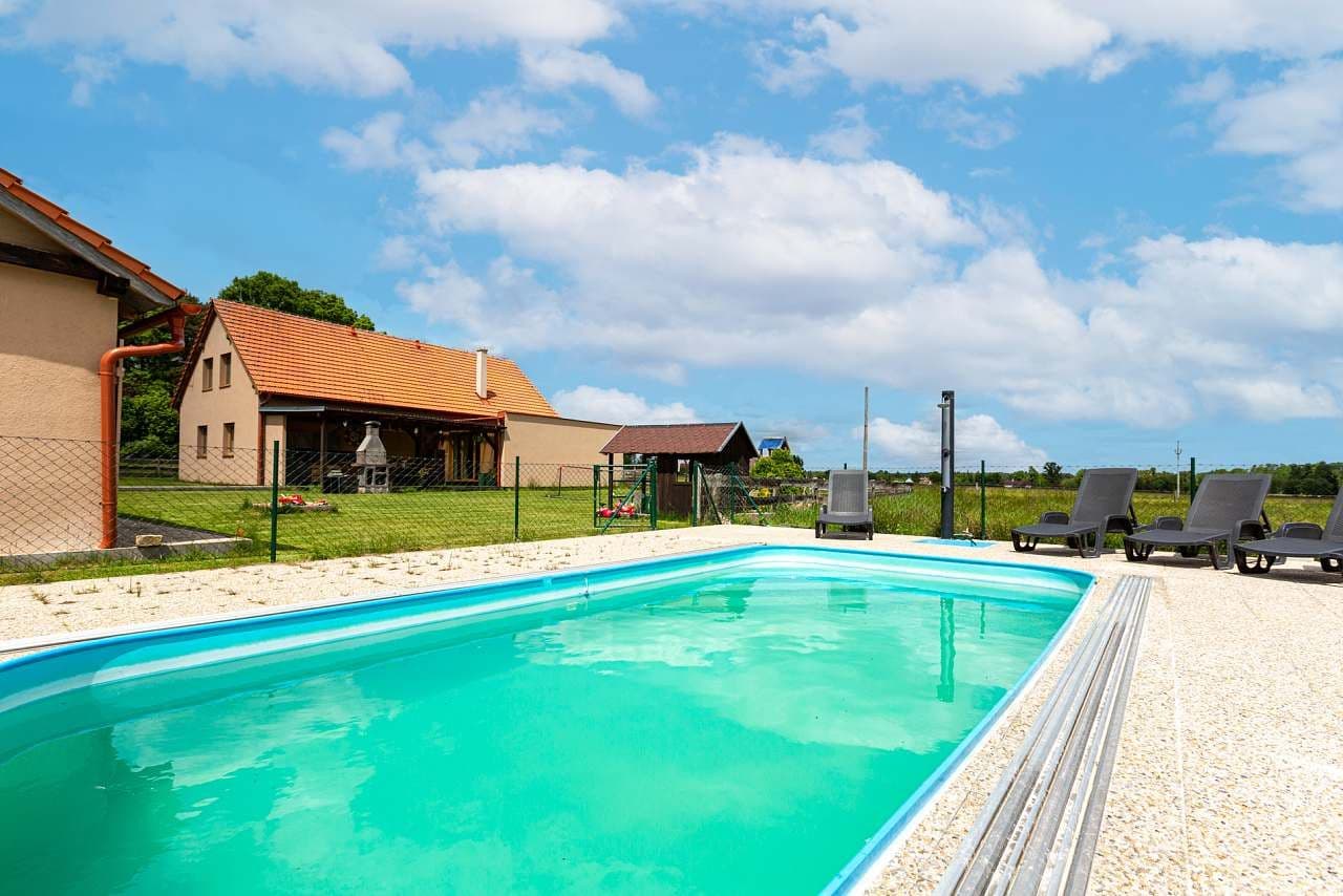 Pronájem chaty, chalupy, Hranice, Jihočeský kraj Pronájem chaty, chalupy, Hranice, Jihočeský kraj