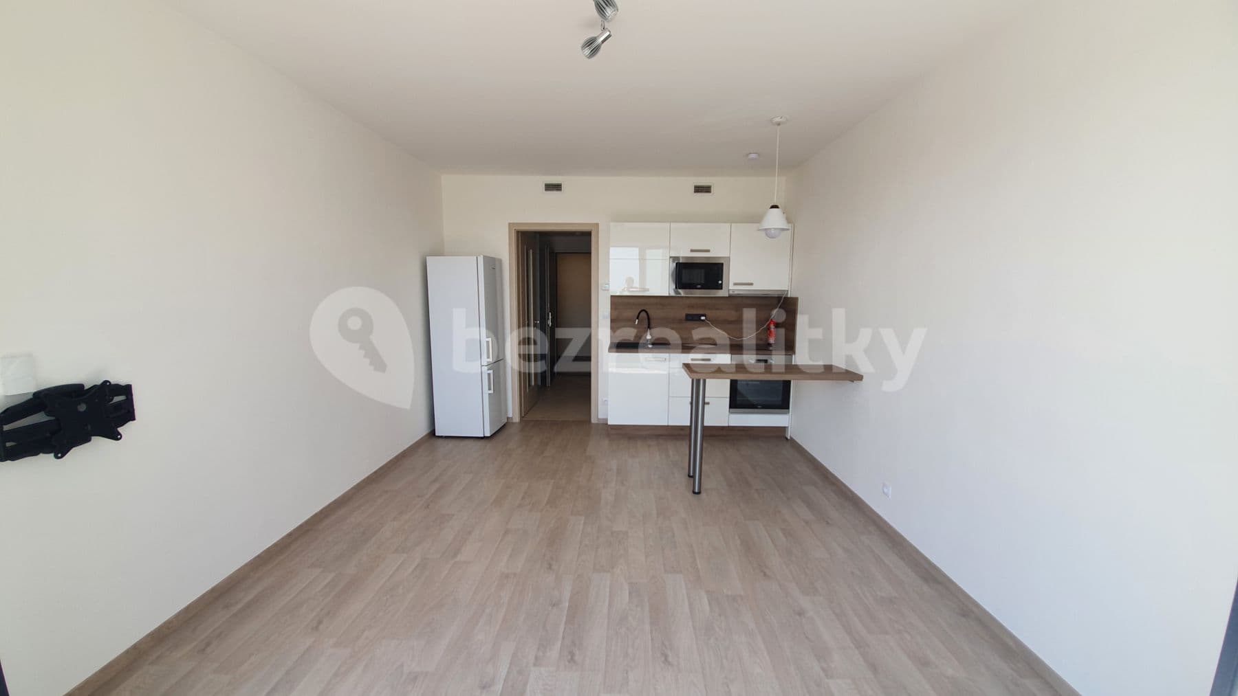 Pronájem bytu 1+kk 33 m², Do Zahrádek I, Praha, Praha Pronájem bytu 1+kk 33 m², Do Zahrádek I, Praha, Praha