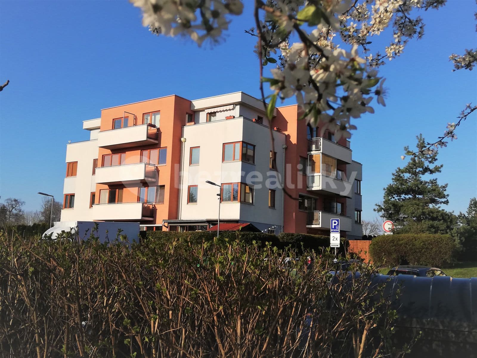 Pronájem bytu 2+kk 55 m², V Kuťatech, Praha, Praha Pronájem bytu 2+kk 55 m², V Kuťatech, Praha, Praha