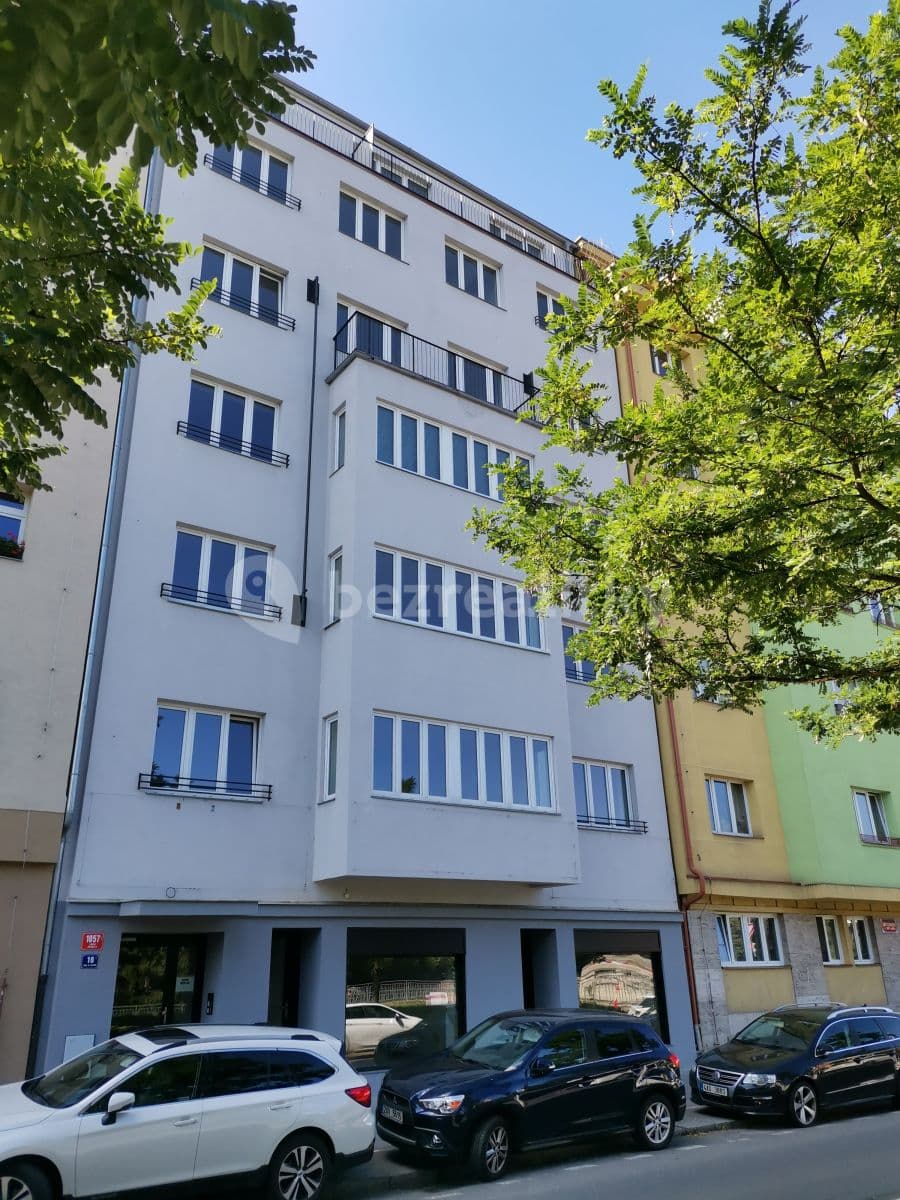 Pronájem bytu Garsoniéra 20 m², náměstí Dr. Václava Holého, Praha, Praha Pronájem bytu Garsoniéra 20 m², náměstí Dr. Václava Holého, Praha, Praha