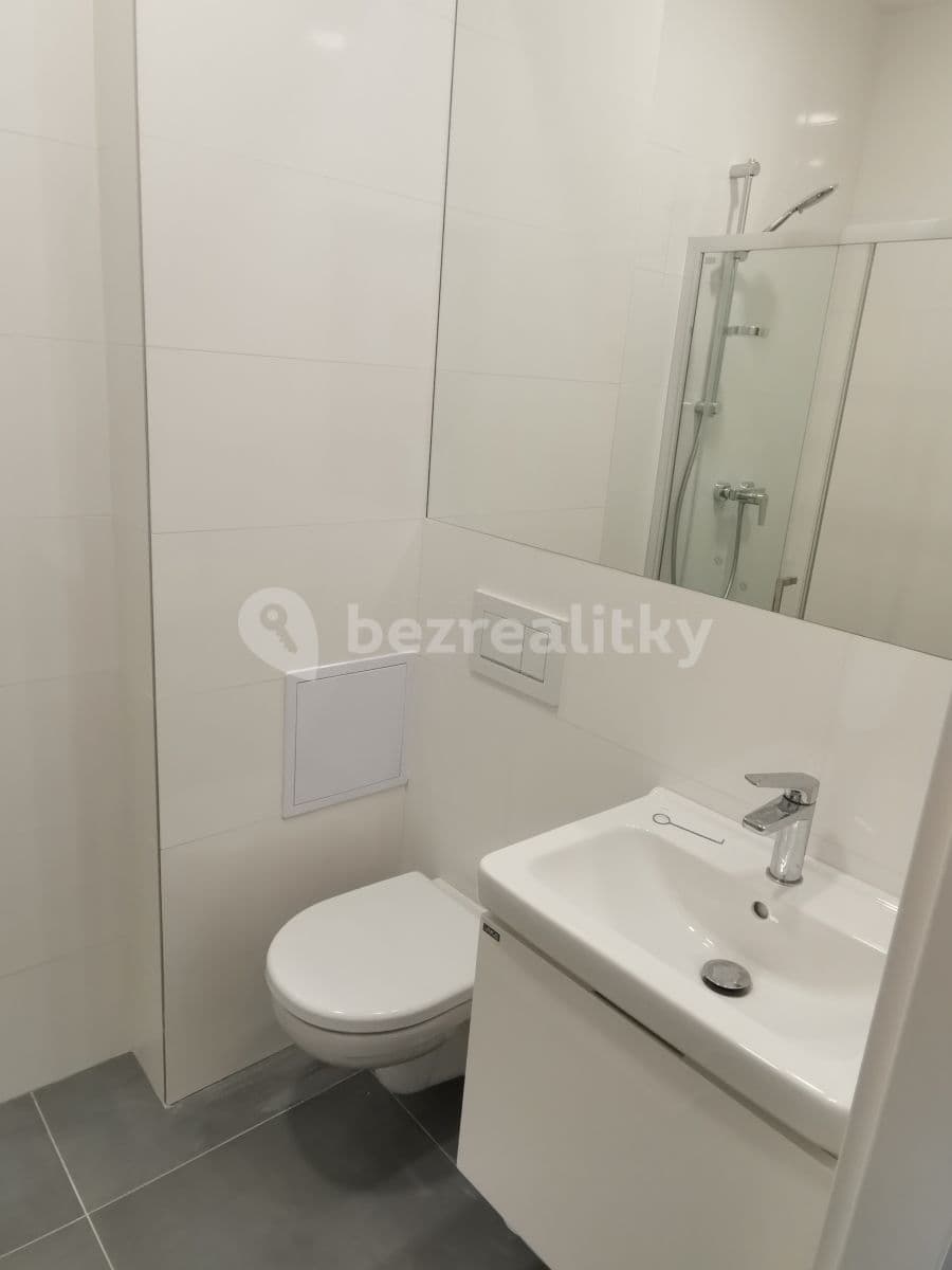 Pronájem bytu Garsoniéra 20 m², náměstí Dr. Václava Holého, Praha, Praha Pronájem bytu Garsoniéra 20 m², náměstí Dr. Václava Holého, Praha, Praha