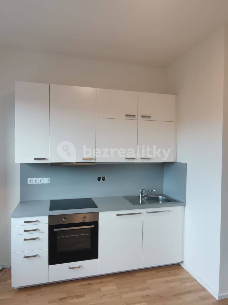 Pronájem bytu Garsoniéra 20 m², náměstí Dr. Václava Holého, Praha, Praha Pronájem bytu Garsoniéra 20 m², náměstí Dr. Václava Holého, Praha, Praha