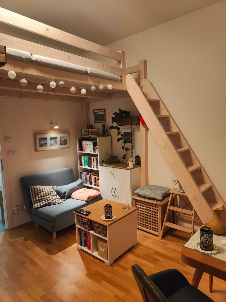 Pronájem bytu Garsoniéra 20 m², náměstí Dr. Václava Holého, Praha, Praha Pronájem bytu Garsoniéra 20 m², náměstí Dr. Václava Holého, Praha, Praha