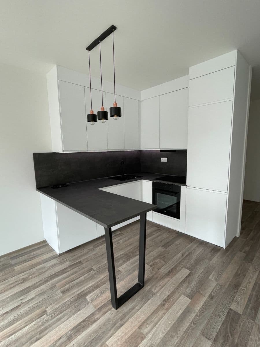 Pronájem bytu 1+kk 39 m², Zvěřinova, Praha, Praha Pronájem bytu 1+kk 39 m², Zvěřinova, Praha, Praha