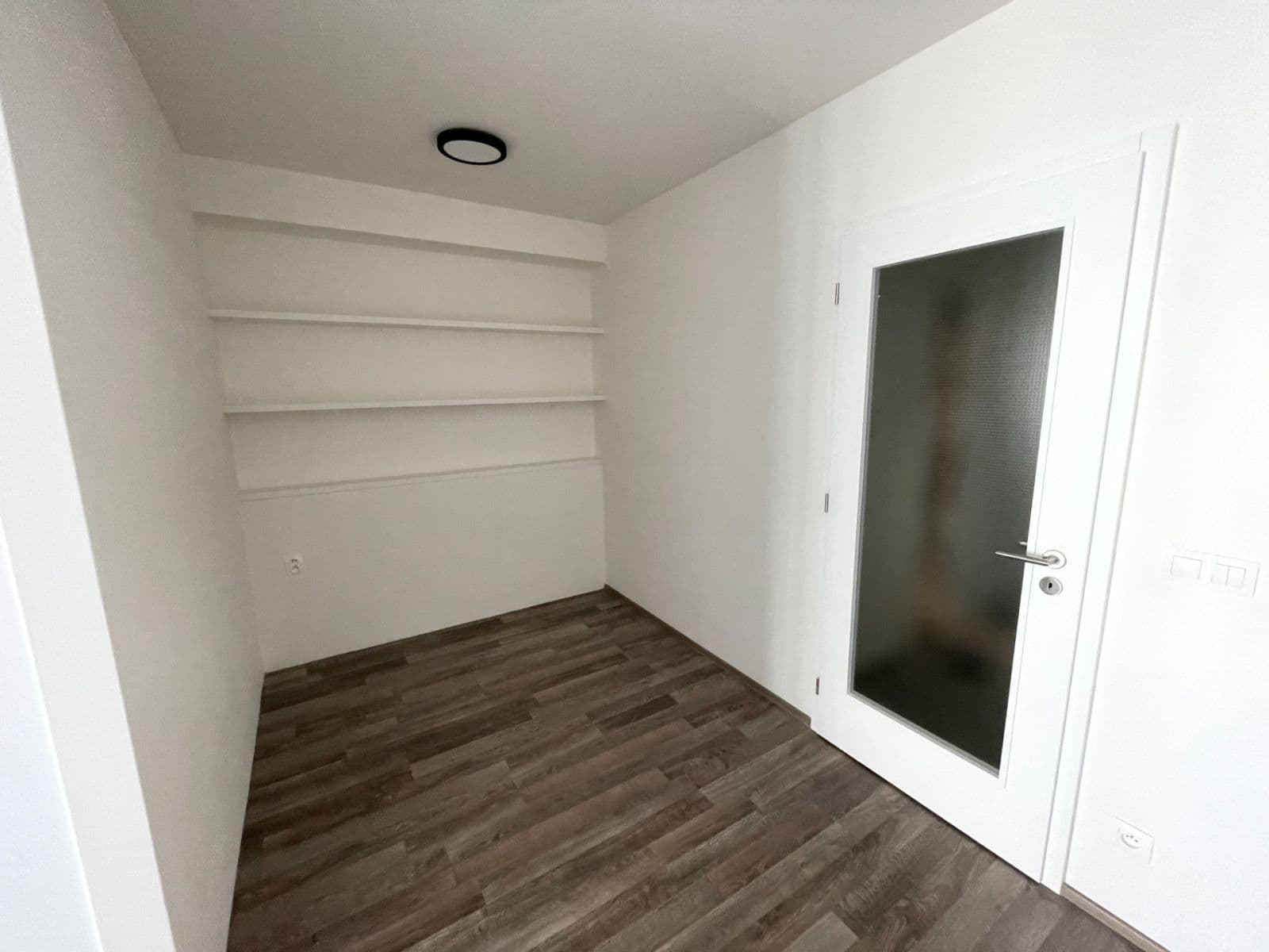 Pronájem bytu 1+kk 39 m², Zvěřinova, Praha, Praha Pronájem bytu 1+kk 39 m², Zvěřinova, Praha, Praha