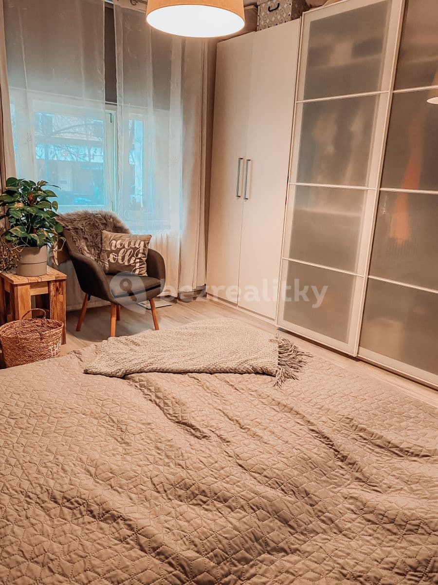 Pronájem bytu 2+kk 60 m², Lucemburská, Praha, Praha Pronájem bytu 2+kk 60 m², Lucemburská, Praha, Praha